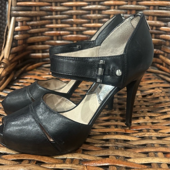 Michael Kors Black Peep-Toe Heels in size 9. Great condition! - Picture 1 of 15